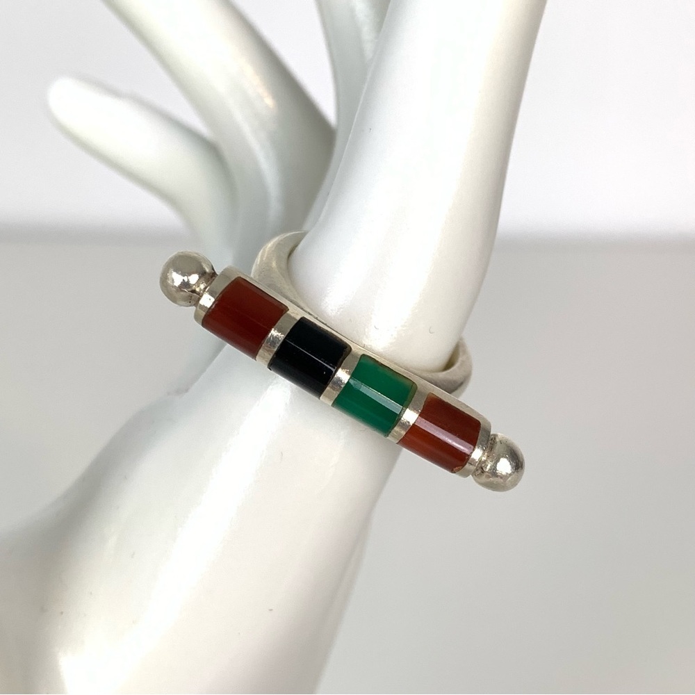 Sterling Silver Ring Multistone Bar Sz 7.5 Stamped 925 Red Green Black Vtg - Picture 5 of 11